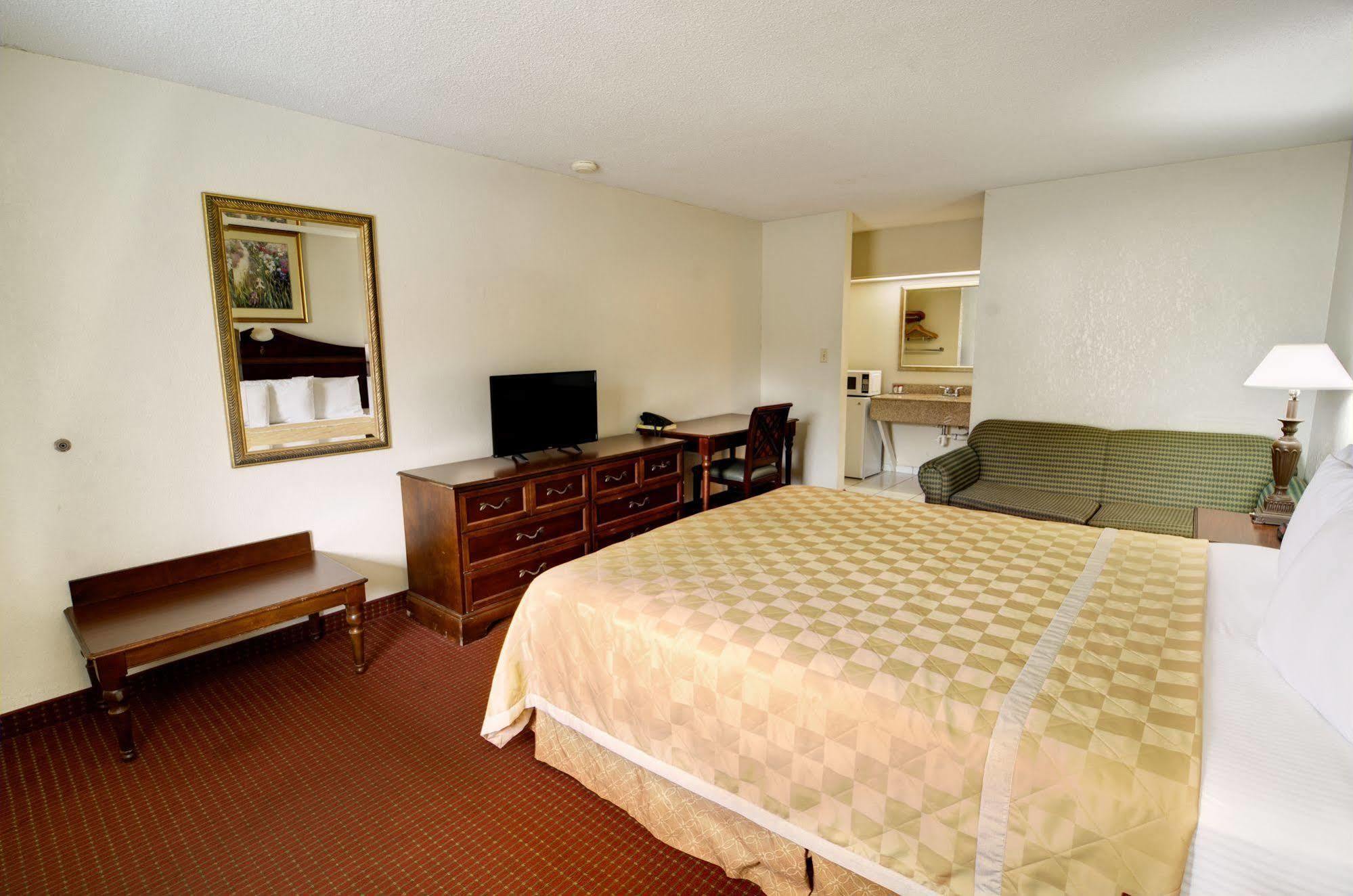 Key West Inn - Newport News Exterior foto